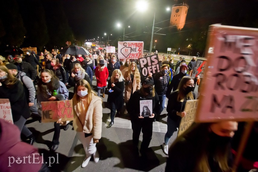 Kolejny protest w Elblągu, tym razem z udziałem Marty Lempart zdjęcie nr 232702