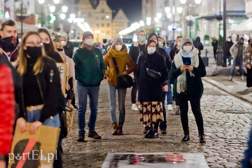 Kolejny protest w Elblągu, tym razem z udziałem Marty Lempart zdjęcie nr 232662