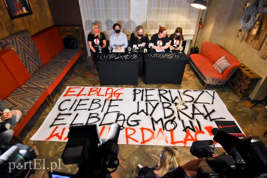 Kolejny protest w Elblągu, tym razem z udziałem Marty Lempart zdjęcie nr 232635