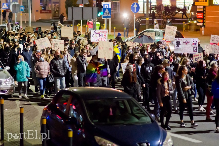 Kolejny protest w Elblągu, tym razem z udziałem Marty Lempart zdjęcie nr 232690