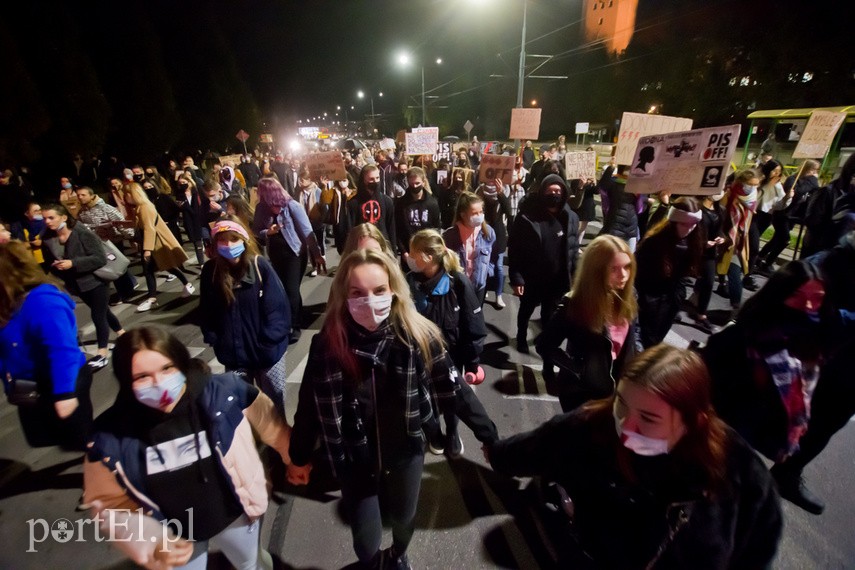 Kolejny protest w Elblągu, tym razem z udziałem Marty Lempart zdjęcie nr 232699