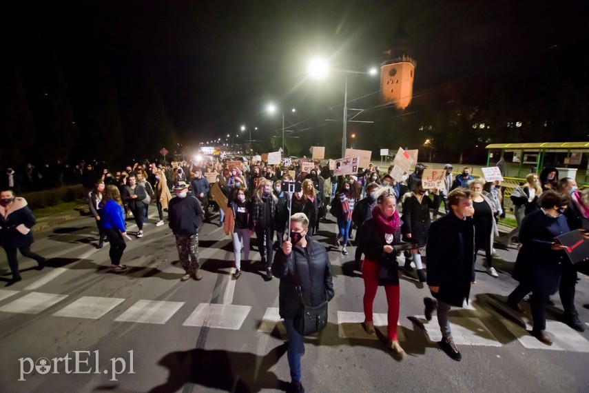 Kolejny protest w Elblągu, tym razem z udziałem Marty Lempart zdjęcie nr 232698