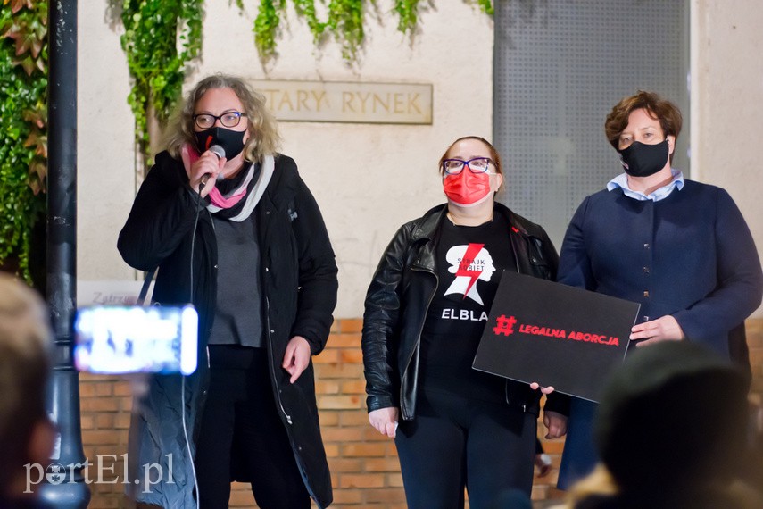 Kolejny protest w Elblągu, tym razem z udziałem Marty Lempart zdjęcie nr 232661