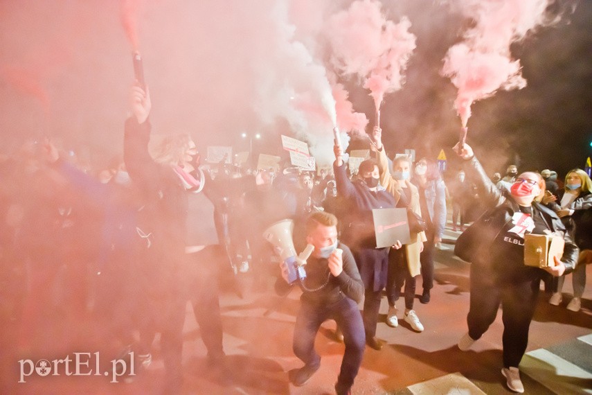 Kolejny protest w Elblągu, tym razem z udziałem Marty Lempart zdjęcie nr 232695