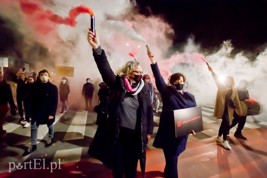 Kolejny protest w Elblągu, tym razem z udziałem Marty Lempart zdjęcie nr 232693