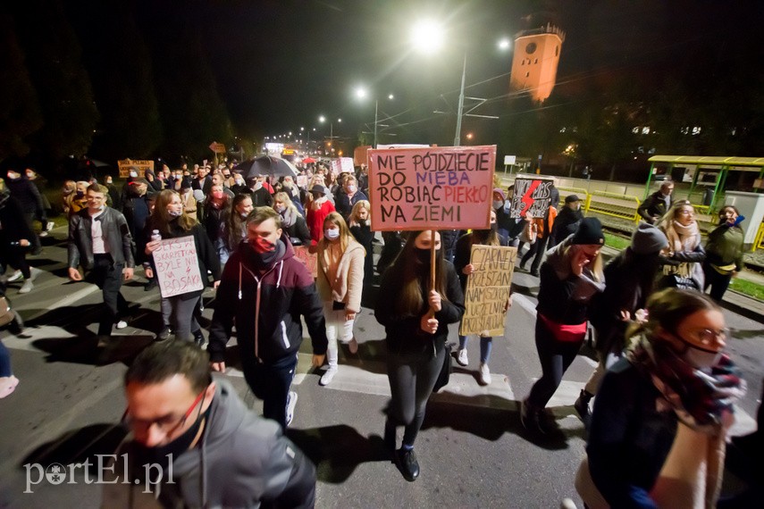 Kolejny protest w Elblągu, tym razem z udziałem Marty Lempart zdjęcie nr 232701