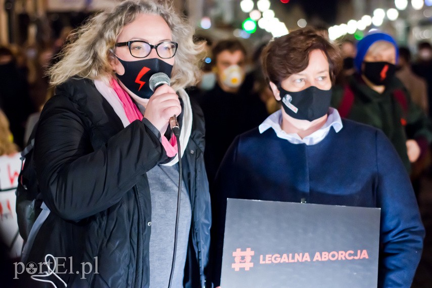 Kolejny protest w Elblągu, tym razem z udziałem Marty Lempart zdjęcie nr 232667