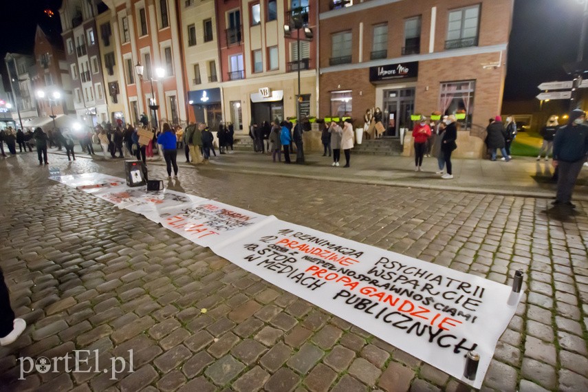 Kolejny protest w Elblągu, tym razem z udziałem Marty Lempart zdjęcie nr 232648