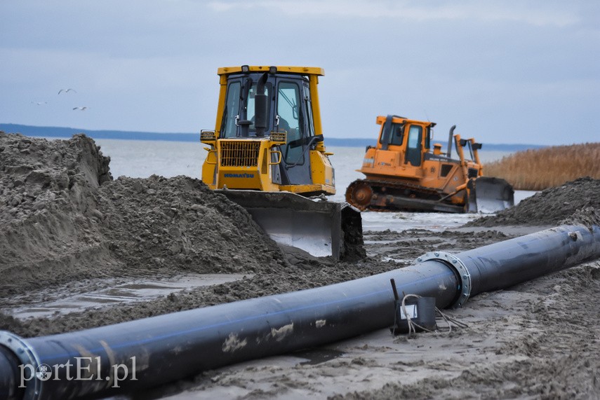 Poszerzają plażę w Kadynach zdjęcie nr 232718