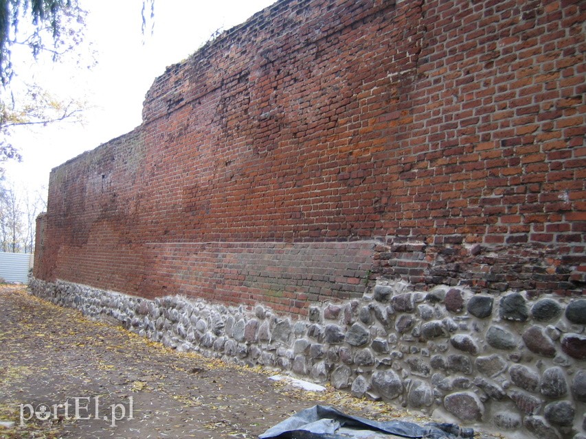 Średniowieczny zabytek w remoncie zdjęcie nr 232896