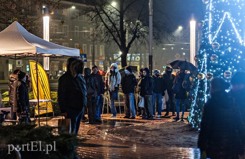 Coś więcej niż ciepły posiłek zdjęcie nr 234127