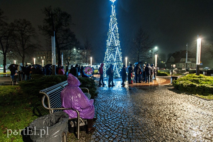 Coś więcej niż ciepły posiłek zdjęcie nr 234125