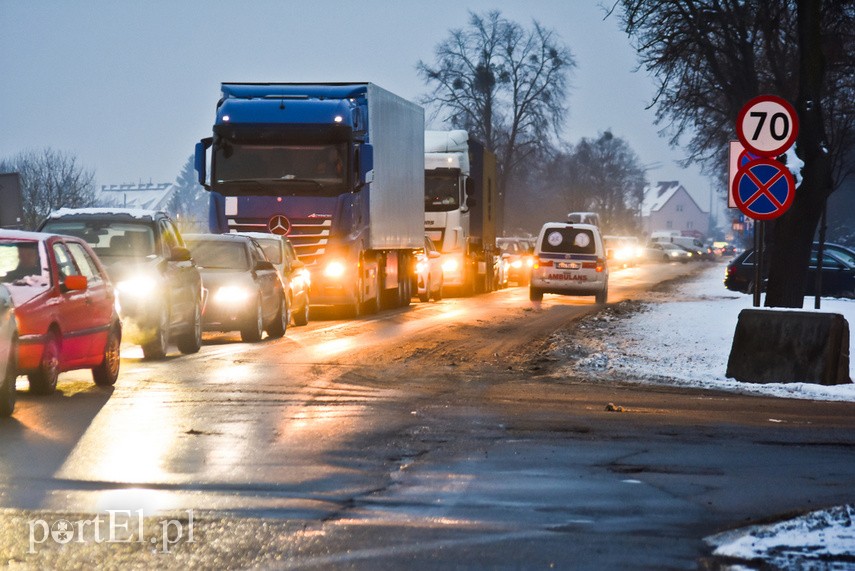 Toyota i jeep w rowie zdjęcie nr 234857