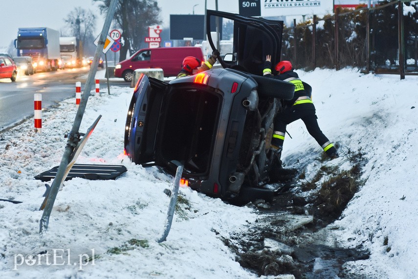 Toyota i jeep w rowie zdjęcie nr 234853