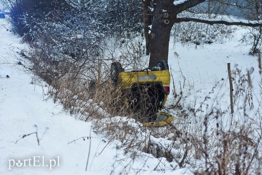 Toyota i jeep w rowie zdjęcie nr 234840