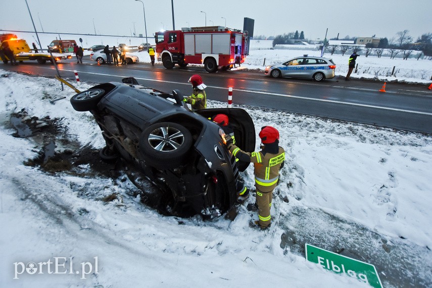 Toyota i jeep w rowie zdjęcie nr 234856