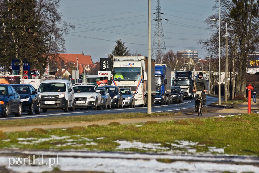 22-latek spowodował wypadek, będąc pod wpływem narkotyków i bez prawa jazdy zdjęcie nr 234967