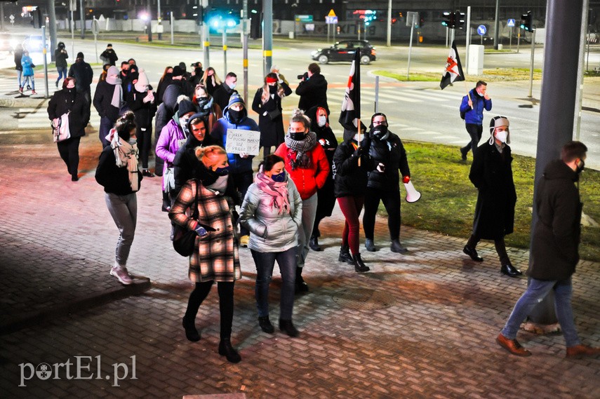 Elblążanie protestowali przeciw delegalizacji aborcji zdjęcie nr 235233