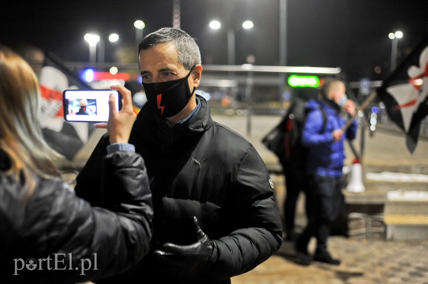 Elblążanie protestowali przeciw delegalizacji aborcji zdjęcie nr 235230