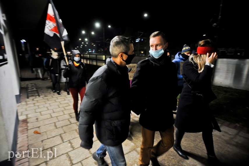 Elblążanie protestowali przeciw delegalizacji aborcji zdjęcie nr 235244