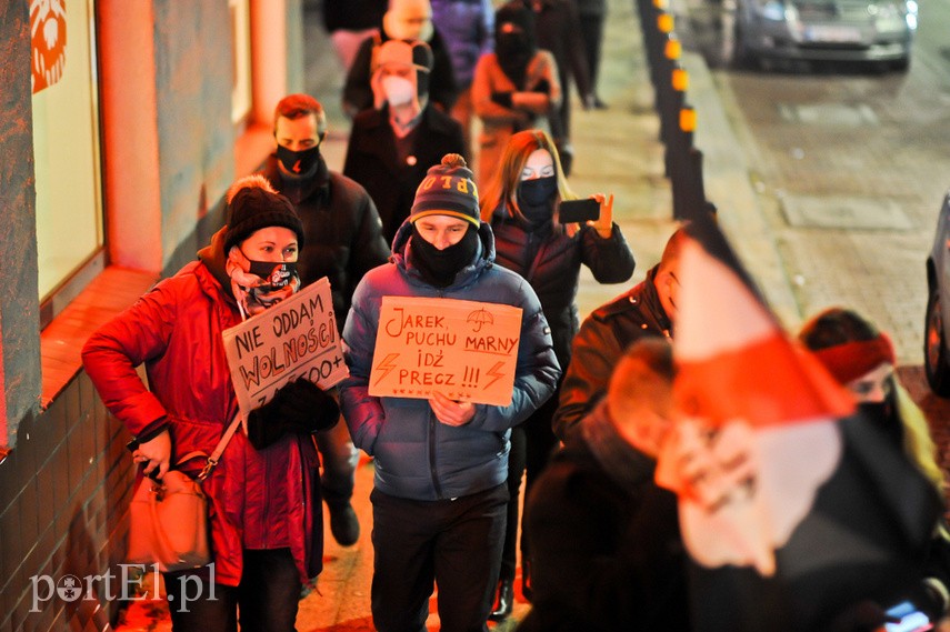 Elblążanie protestowali przeciw delegalizacji aborcji zdjęcie nr 235239