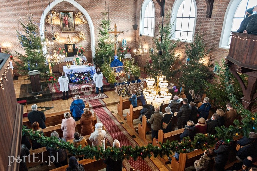 Elbląski duchowny po raz kolejny wsparł WOŚP zdjęcie nr 235520