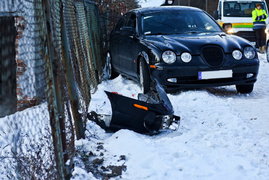 Zderzenie forda z jaguarem na ul. Browarnej