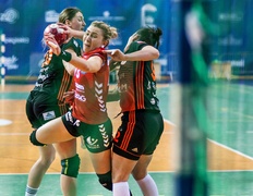 Długi przestój i porażka Startu z liderkami