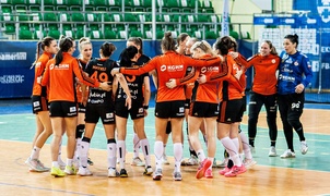 Długi przestój i porażka Startu z liderkami