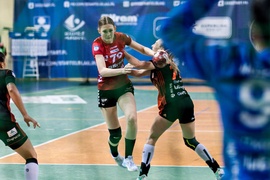 Długi przestój i porażka Startu z liderkami