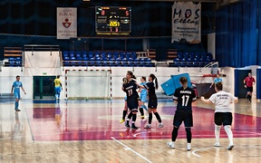 Hanza wygrywa z liderem