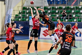 O włos od niespodzianki