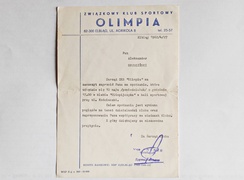 Żółto-biało-niebieska saga rodzinna