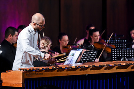 Batuta, marimba i muzyczny egzamin