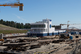 Pierwszy z mostów na Mierzei przechodzi próbne obciążenia