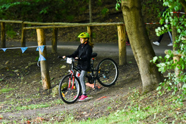 Rowerowe ściganie w Bażantarni