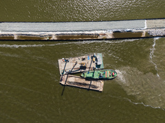 Prace kafarowe na sztucznej wyspie na finiszu