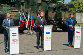 V4, czyli ministrowie obrony w Elblągu V4, czyli ministrowie obrony w Elblągu