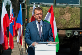 V4, czyli ministrowie obrony w Elblągu V4, czyli ministrowie obrony w Elblągu