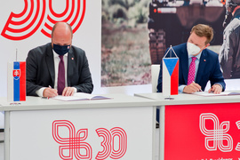 V4, czyli ministrowie obrony w Elblągu V4, czyli ministrowie obrony w Elblągu