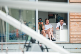 Na linie przez rzekę