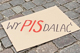 \"Ręce precz od Polski\". Happening na Starym Mieście