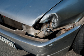 Kolizja renault z fiatem na S7. Utrudnienia w ruchu