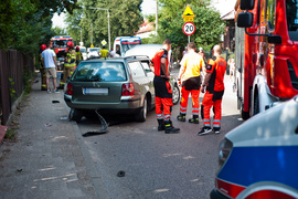 Zderzenie dwóch volkswagenów na ul. Beniowskiego, jeden z kierowców został zatrzymany zdjęcie nr 245107