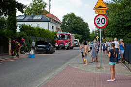 Zderzenie dwóch volkswagenów na ul. Beniowskiego, jeden z kierowców został zatrzymany zdjęcie nr 245122