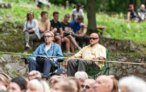 Niedźwiedź się oświadczył