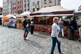 Spacerem wśród kramów. Ruszyło XV Święto Chleba w Elblągu!