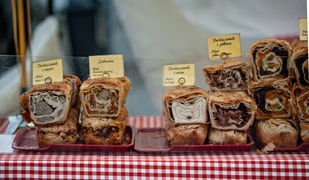 Spacerem wśród kramów. Ruszyło XV Święto Chleba w Elblągu!