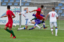 Triumf Portugalczyków na inaugurację Pucharu Syrenki