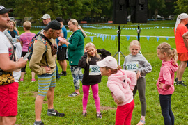 Pobiegli dla chorej Mai